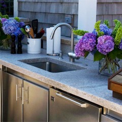 Why rent a portable sink for outdoor events?